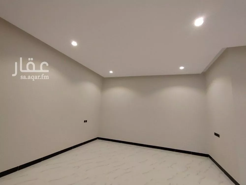 5 bedroom duplex in Dhahrat Laban 11