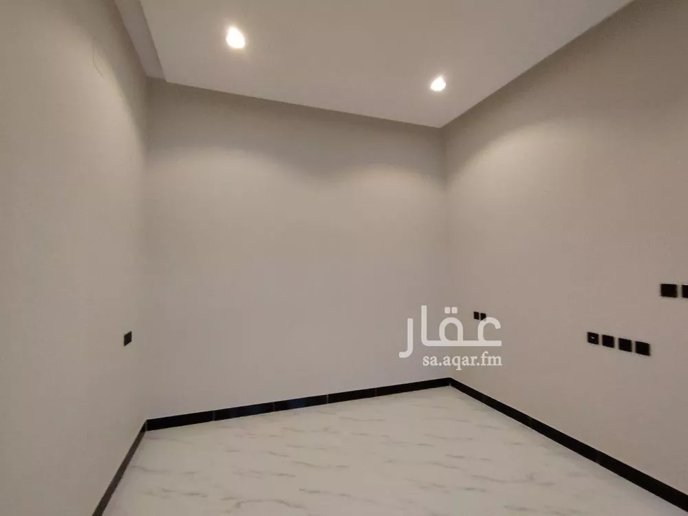 5 bedroom duplex in Dhahrat Laban 5