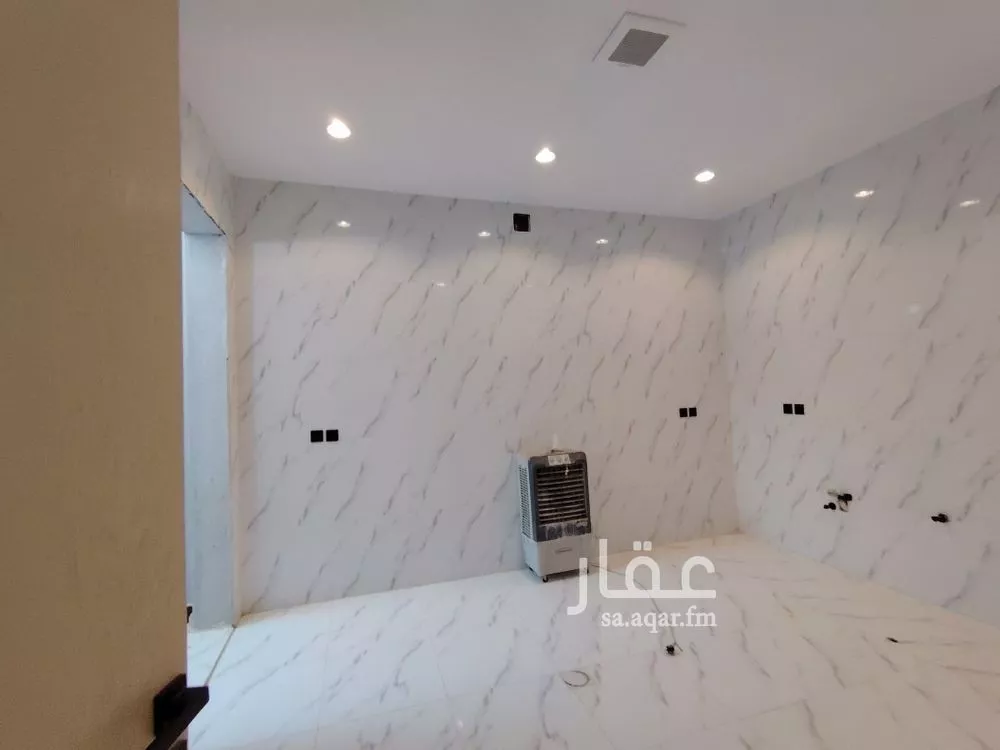 5 bedroom duplex in Dhahrat Laban 7