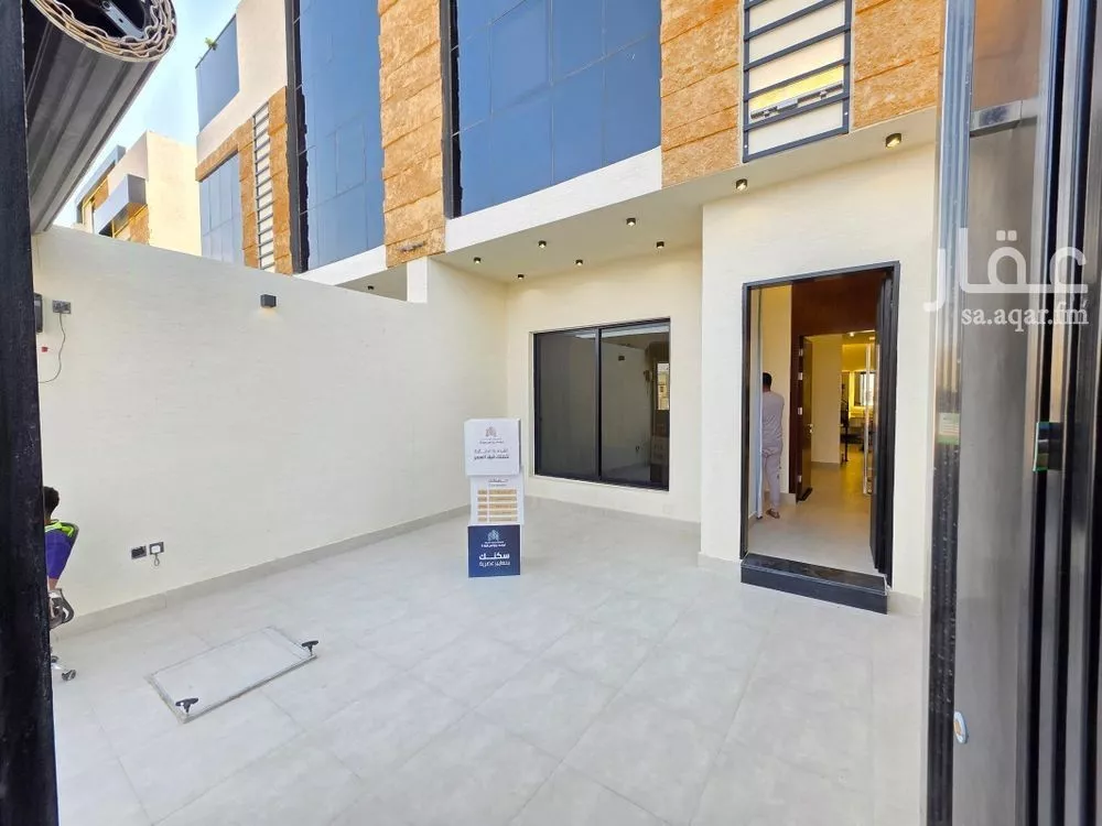 5 bedroom duplex in Okaz 5