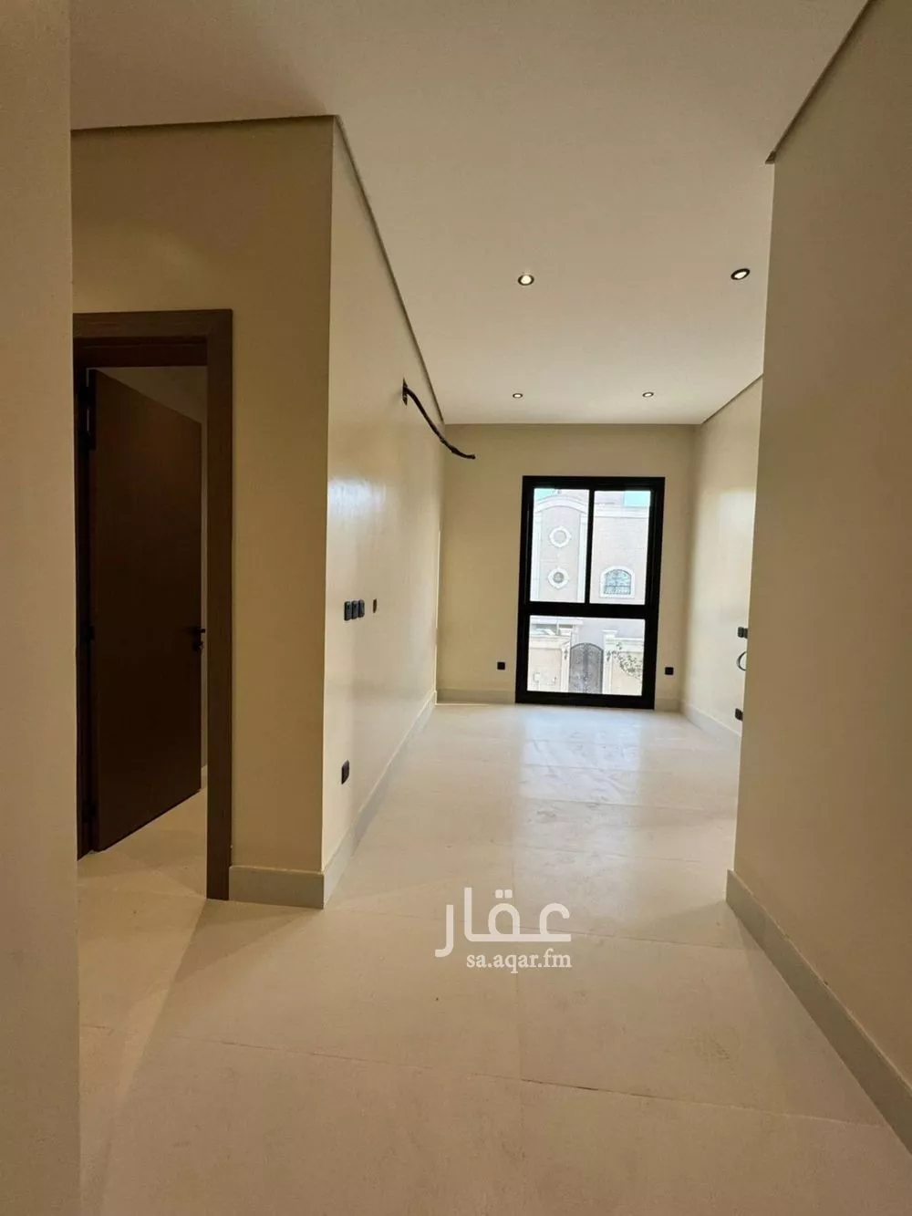 فيلا 5 غرف في العارض 12