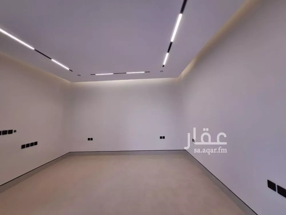 6 bedroom villa in Al Mahdiyyah 8