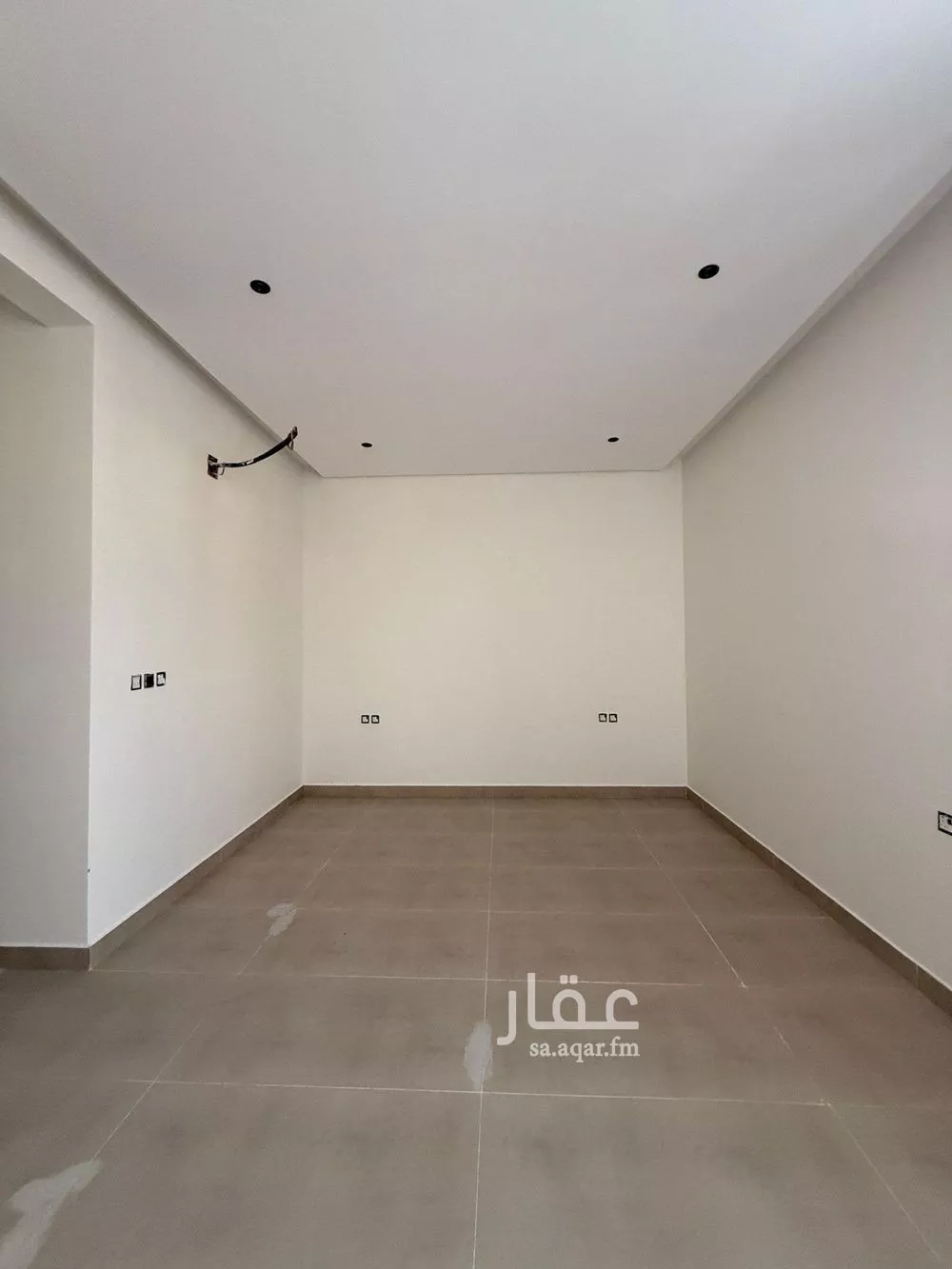 5 bedroom villa in Al Hazm 11