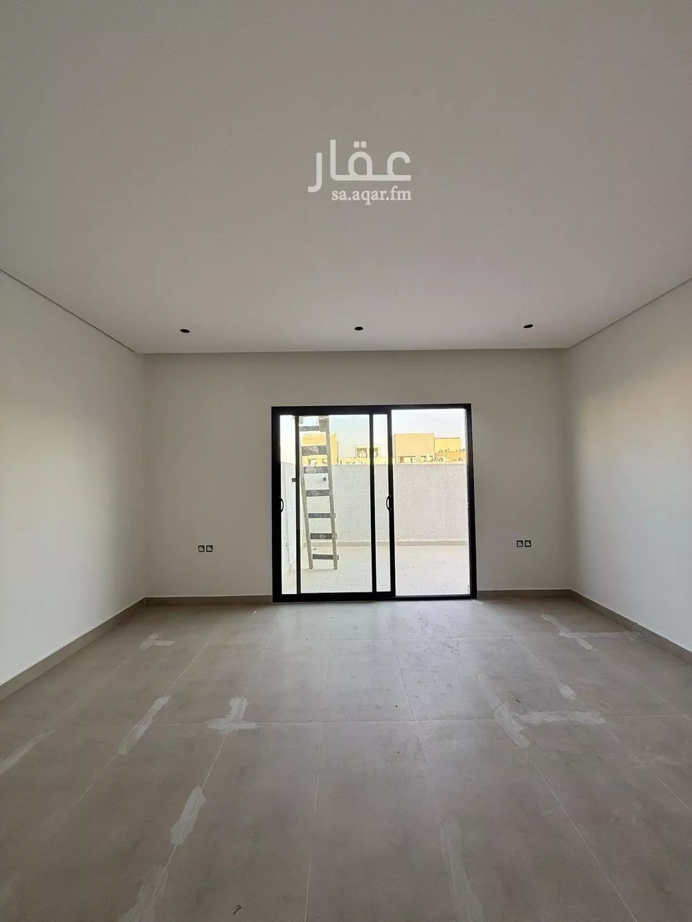 5 bedroom villa in Al Hazm 10