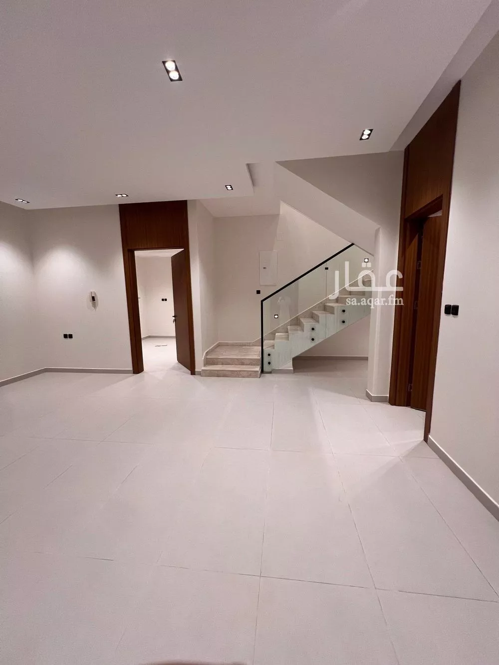5 bedroom villa in Al Munsiyah 5