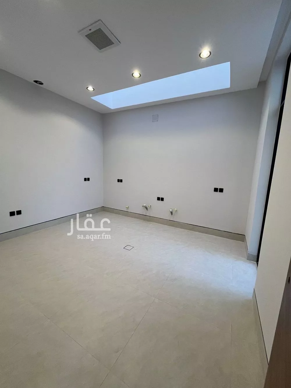 6 bedroom villa in Al Mahdiyyah 24