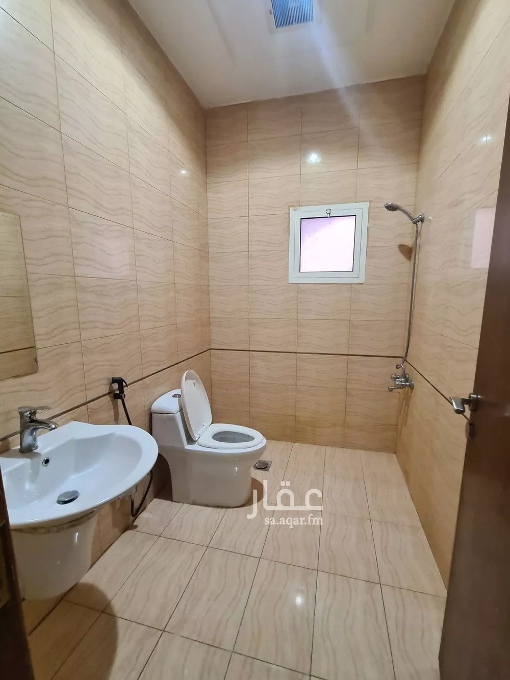 2 bedroom apartment in Al Malqa 5