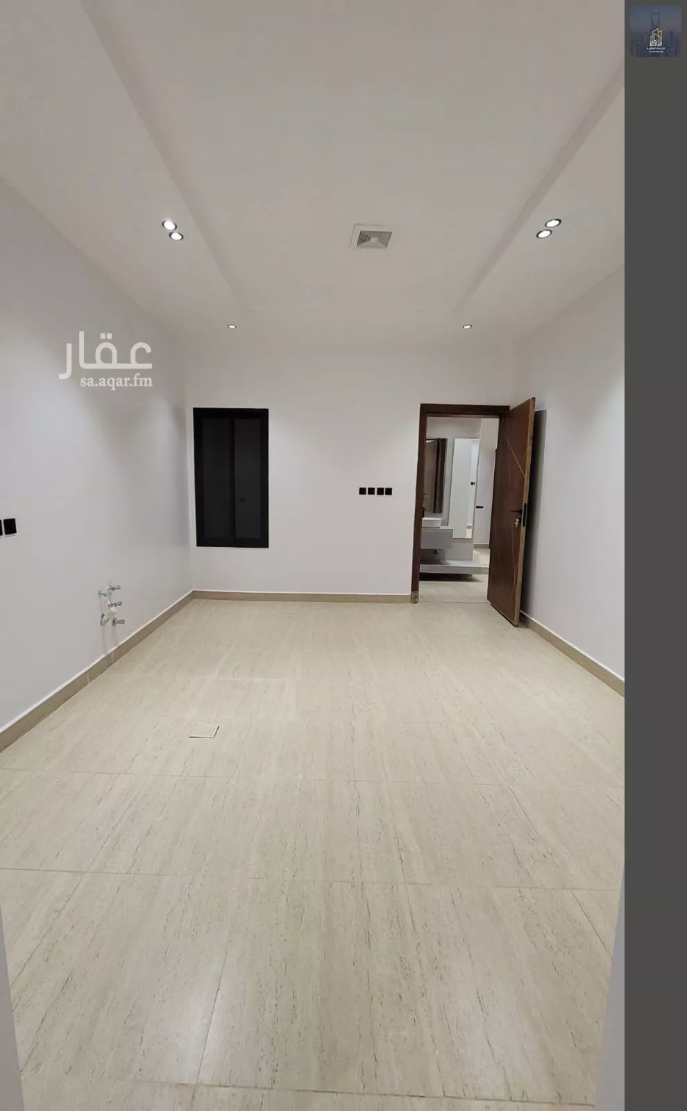 فيلا 5 غرف في الشرق 11