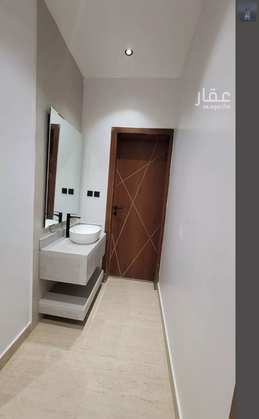 فيلا 5 غرف في الشرق 5