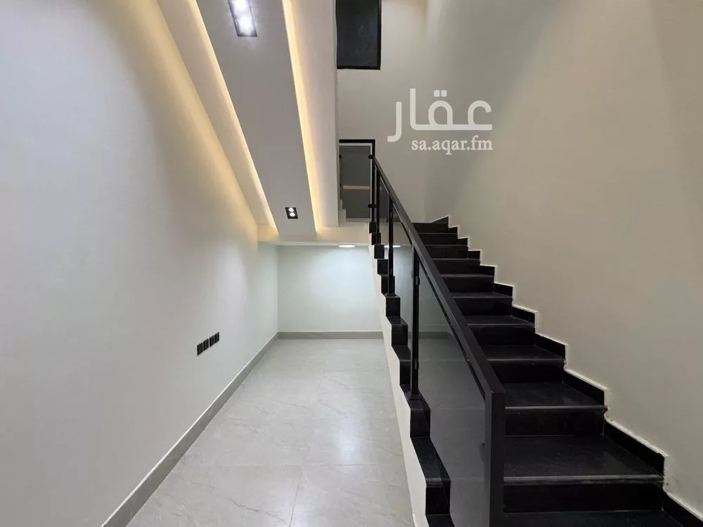 5 bedroom villa in Al Nahda 8