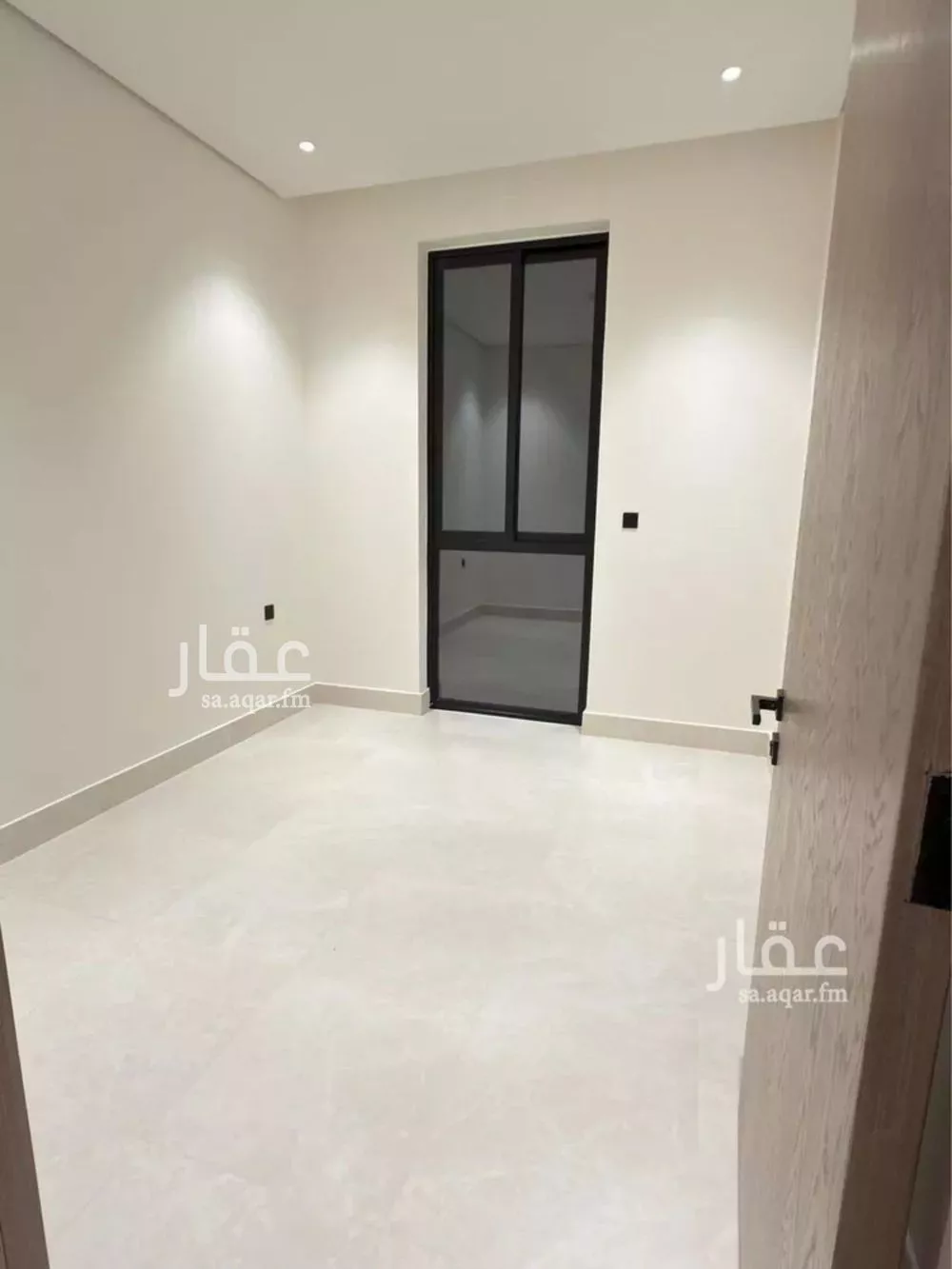 3 bedroom apartment in Al Yarmouk 8