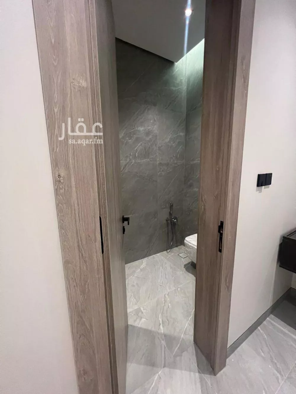 5 bedroom villa in Al Narjis 10