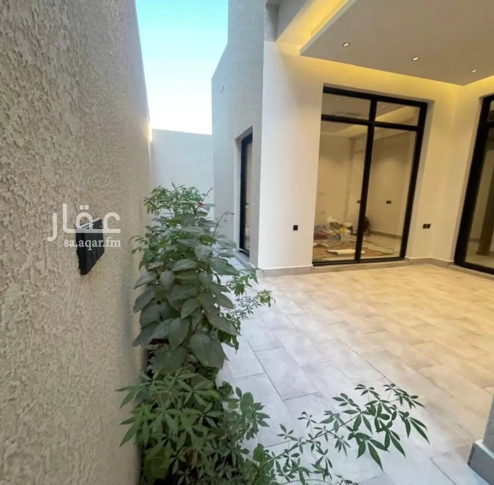 4 bedroom villa in Al Narjis 18