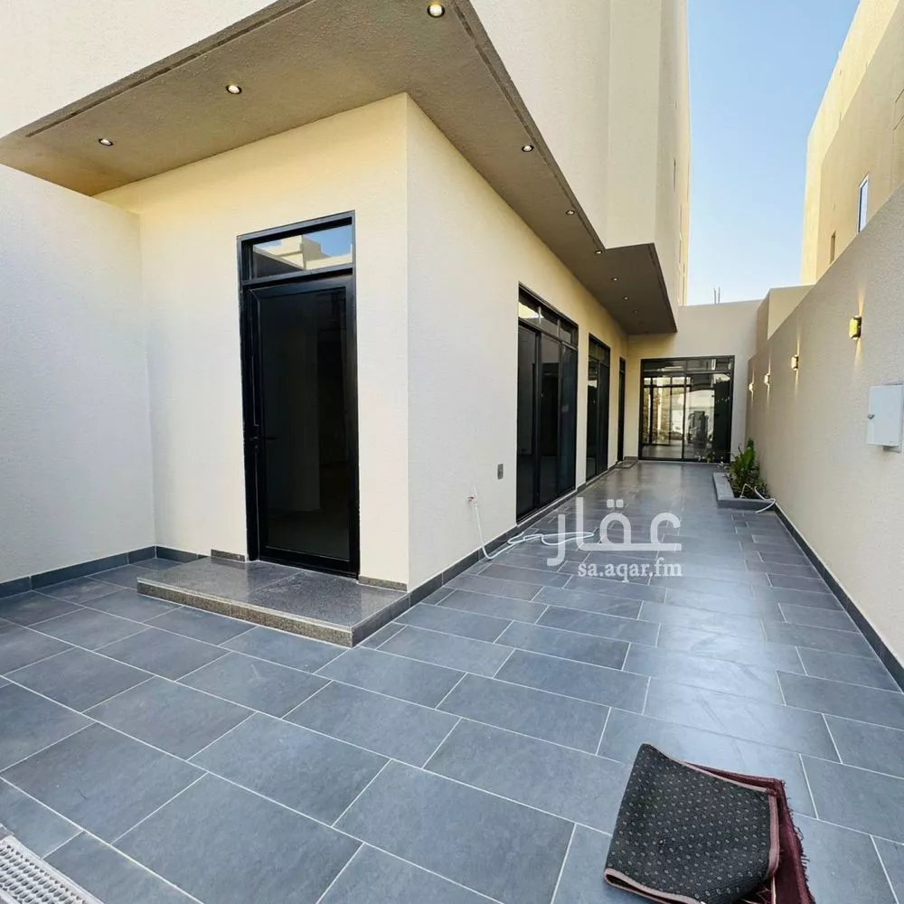 4 bedroom villa in Al Narjis 23