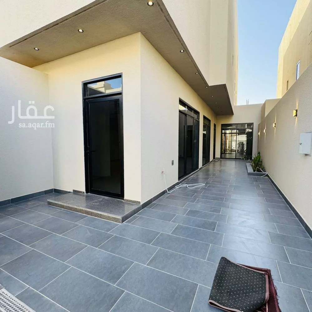 4 bedroom villa in Al Narjis 6