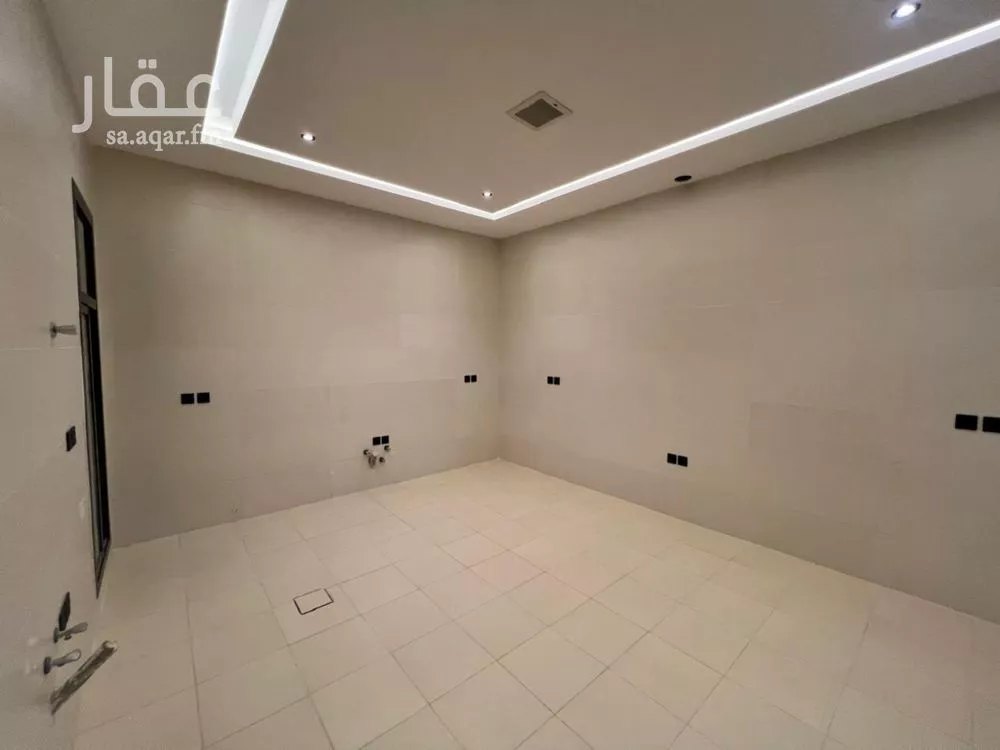 5 bedroom villa in Al Rimal 15