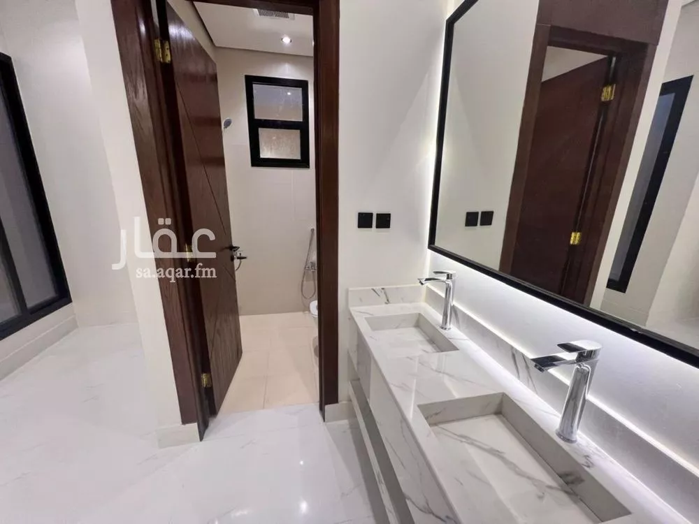 5 bedroom villa in Al Rimal 9