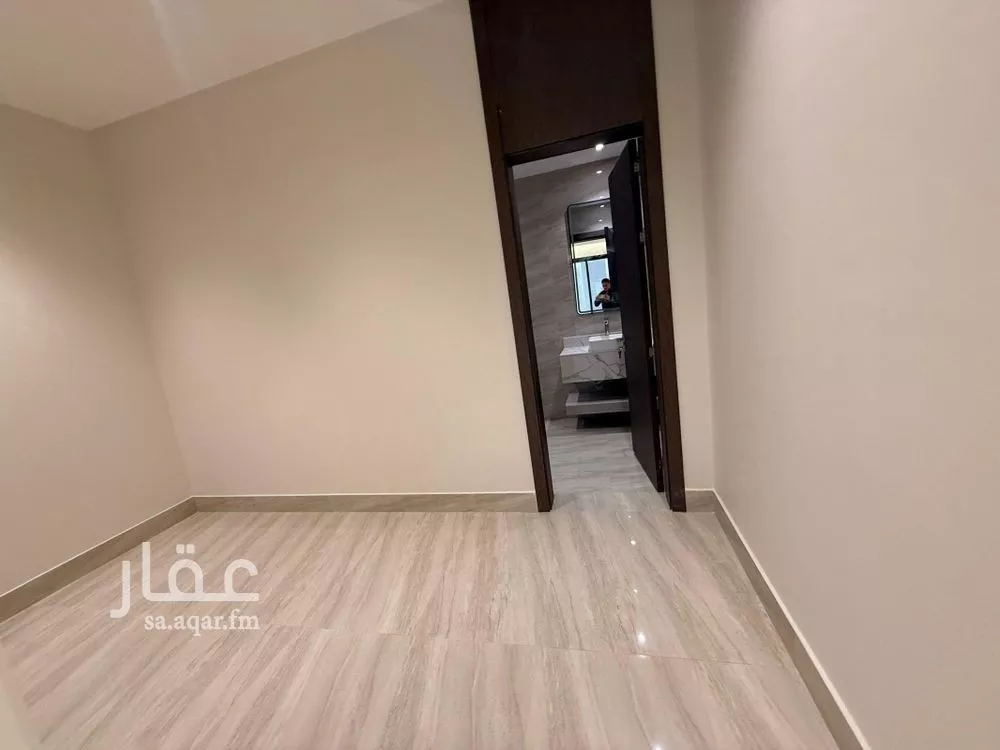 5 bedroom villa in Al Rimal 15