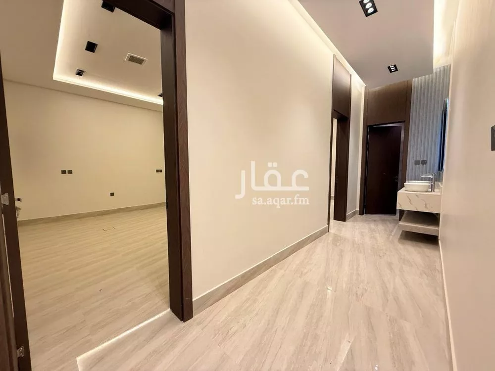 5 bedroom villa in Al Rimal 7