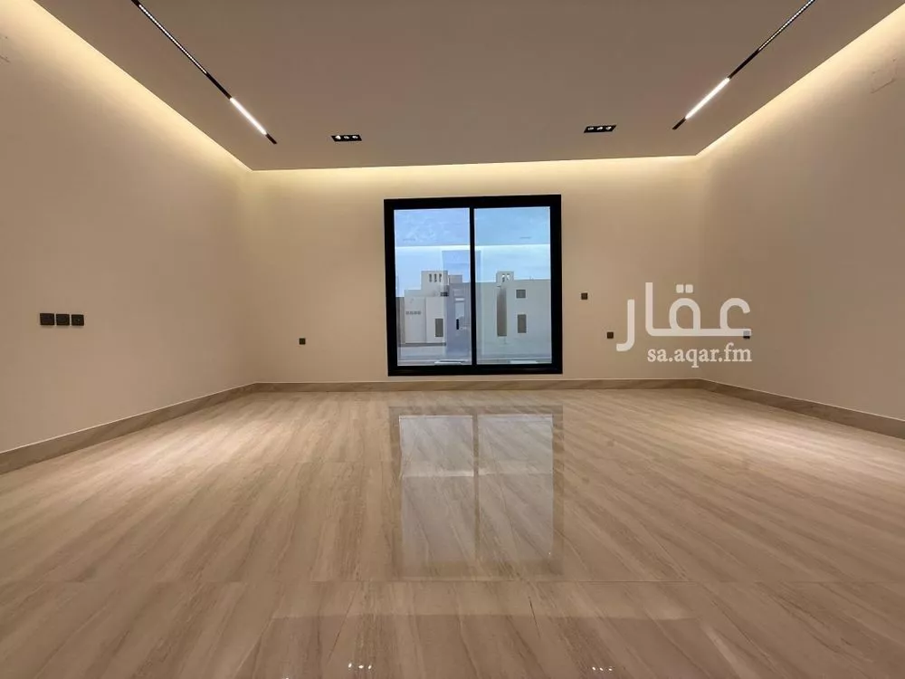 5 bedroom villa in Al Rimal 8