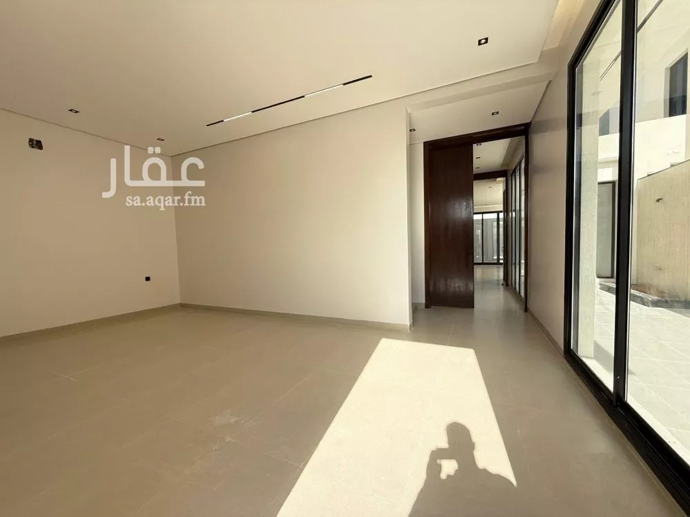 7 bedroom villa in Al Rimal 11