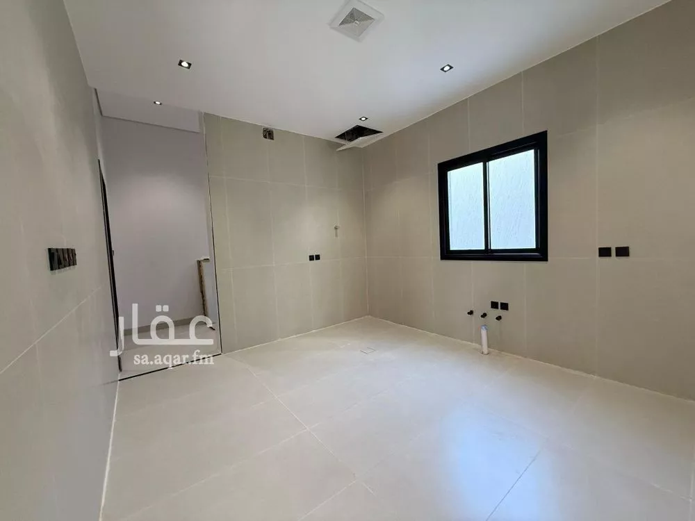 7 bedroom villa in Al Rimal 15