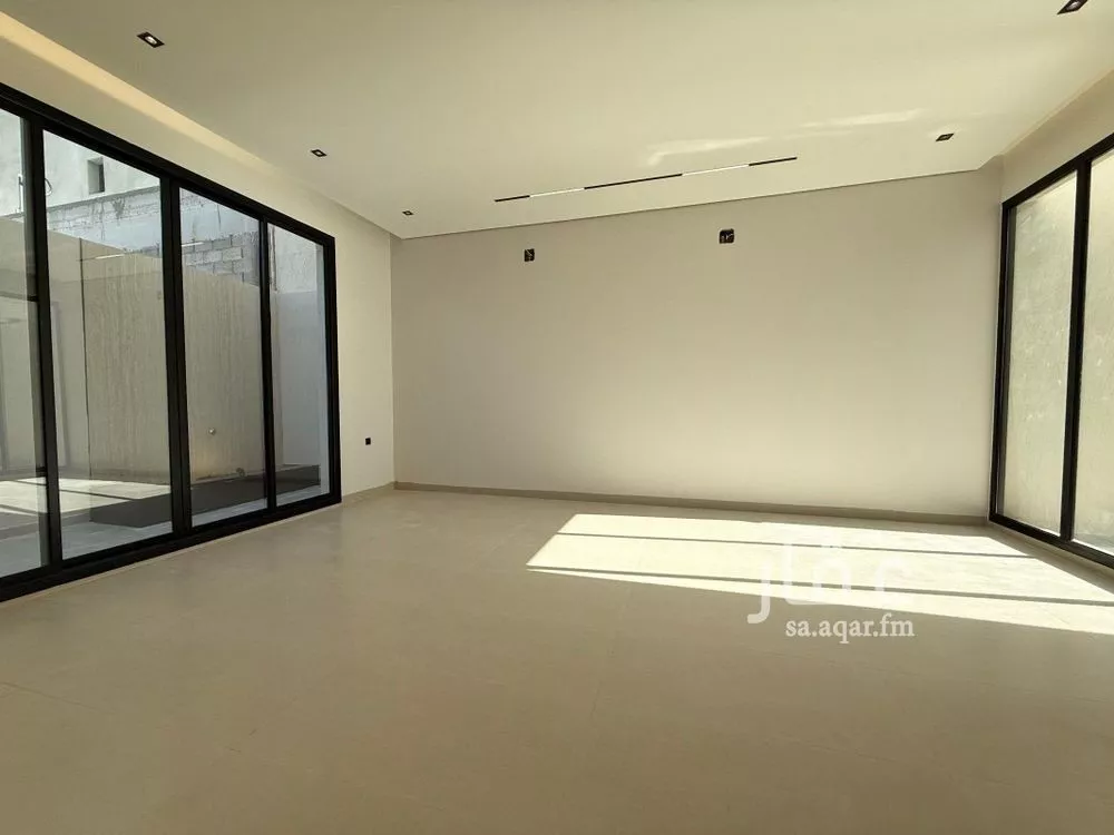 7 bedroom villa in Al Rimal 23