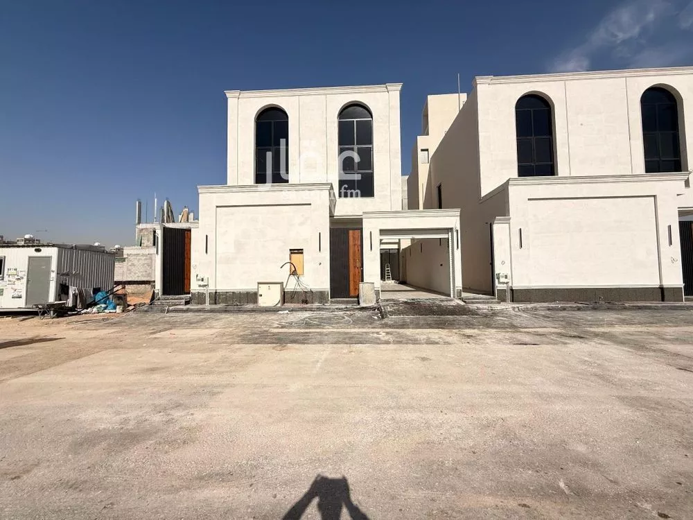 7 bedroom villa in Al Rimal 25