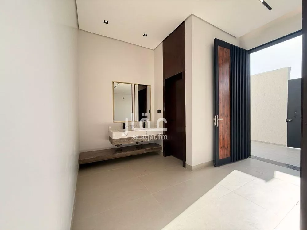 7 bedroom villa in Al Rimal 26
