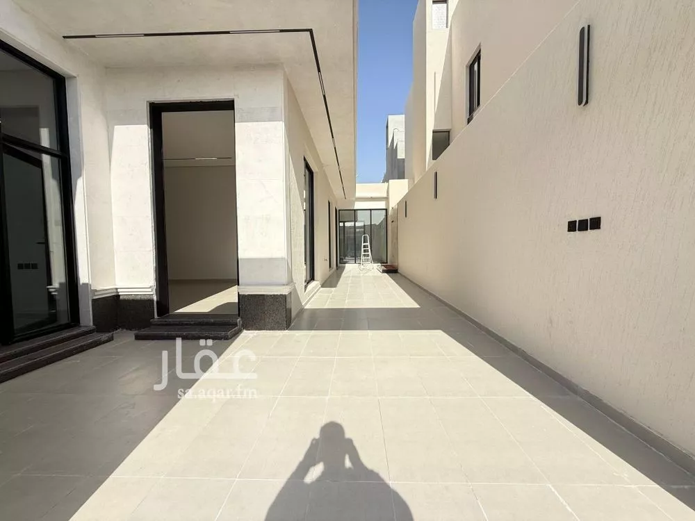 7 bedroom villa in Al Rimal 10