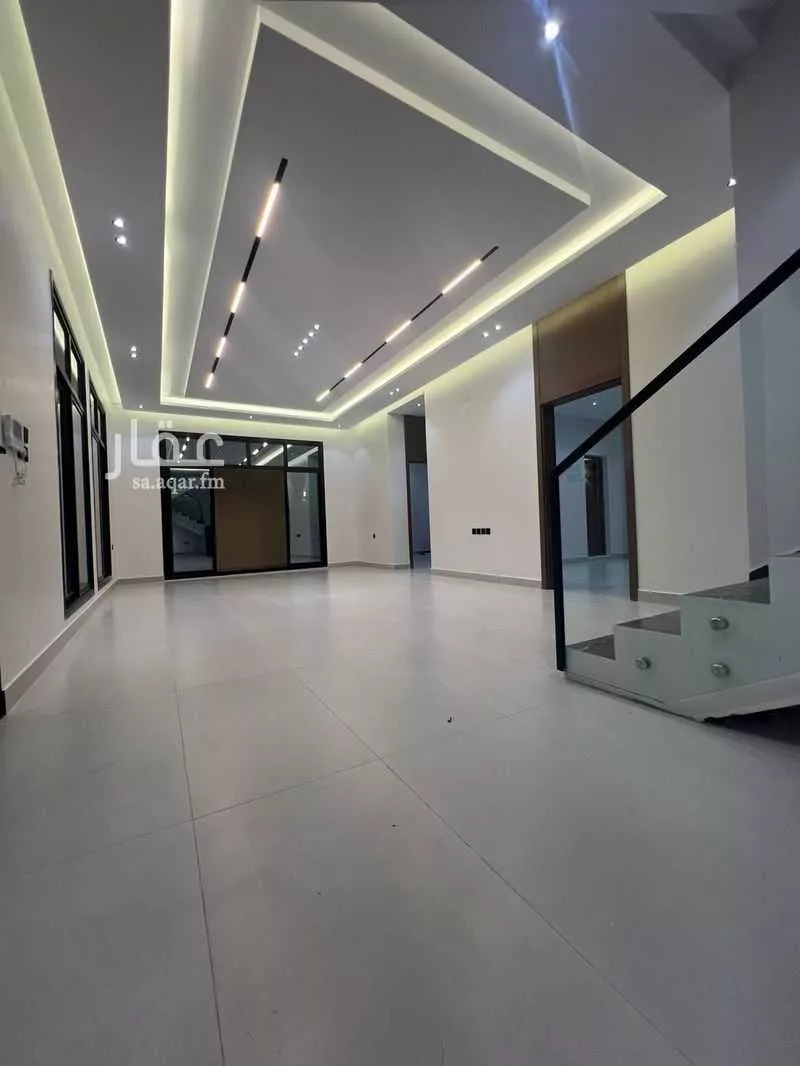 8 bedroom villa in Al Rimal 12