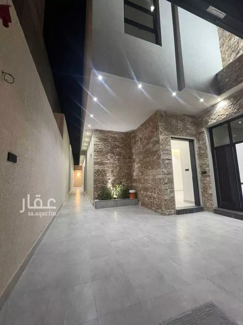 8 bedroom villa in Al Rimal 13