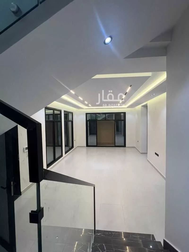8 bedroom villa in Al Rimal 17