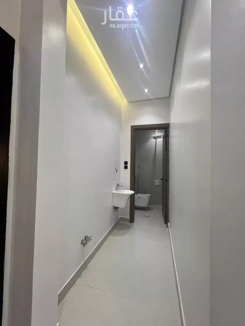 8 bedroom villa in Al Rimal 6