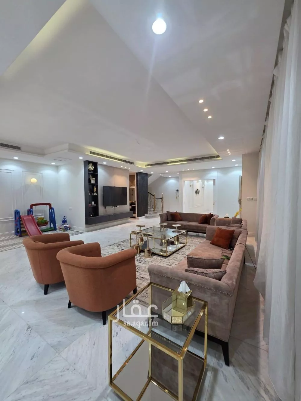 5 bedroom villa in Al Munsiyah 3