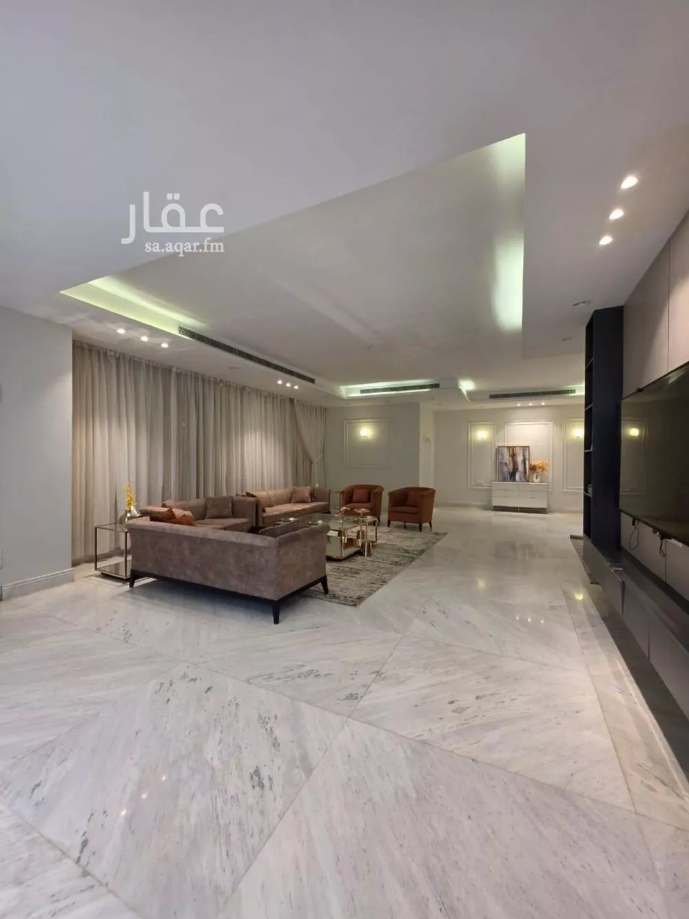 5 bedroom villa in Al Munsiyah 5