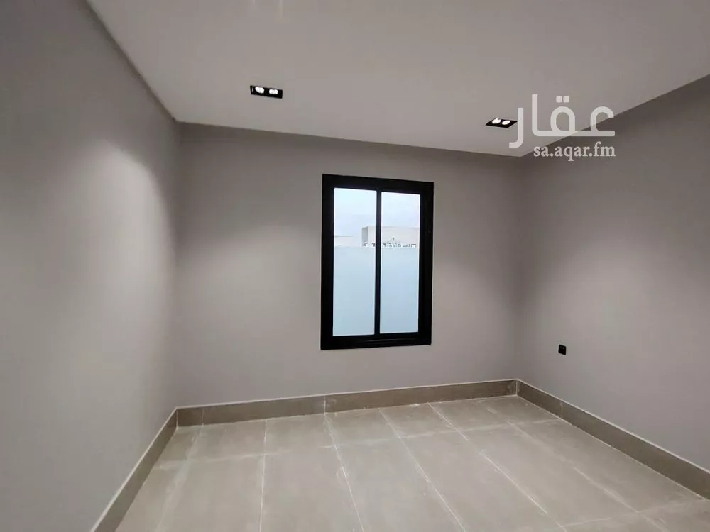 فيلا 5 غرف في عكاظ 18