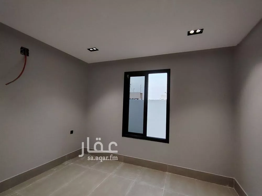 فيلا 5 غرف في عكاظ 21