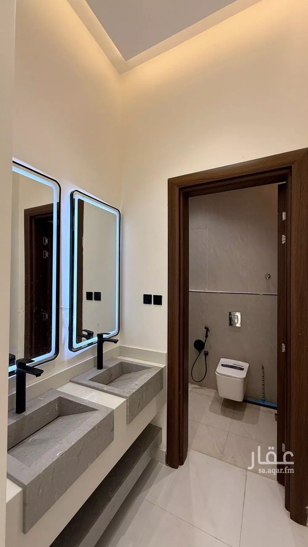 6 bedroom villa in Al Mahdiyyah 14