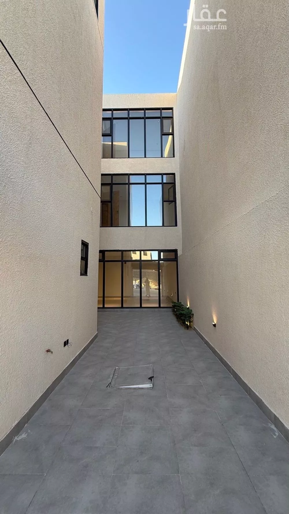 6 bedroom villa in Al Mahdiyyah 3