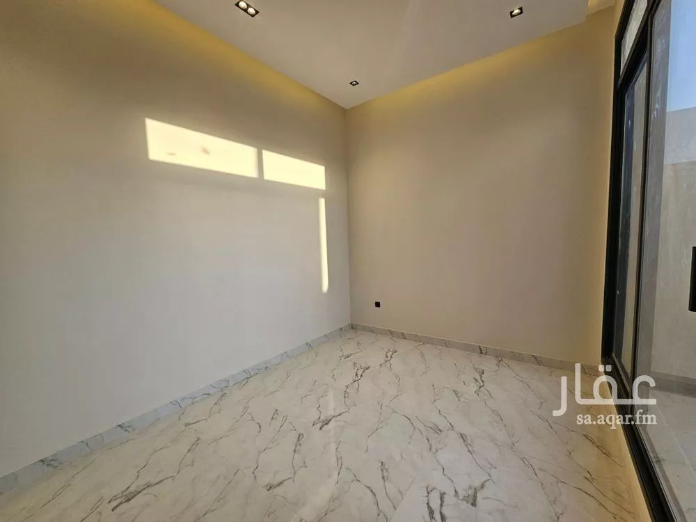 فيلا 5 غرف في النرجس 19