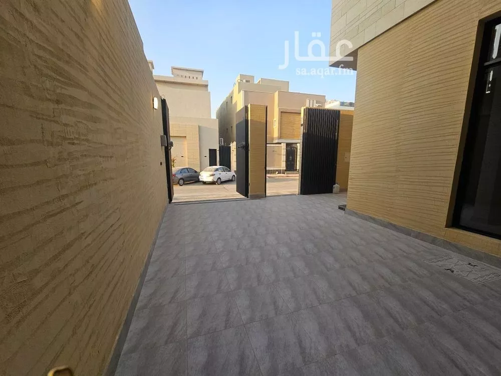 فيلا 5 غرف في النرجس 4
