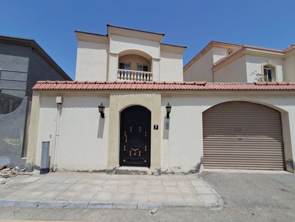 فيلا 4 غرف في الشاطئ، جدة