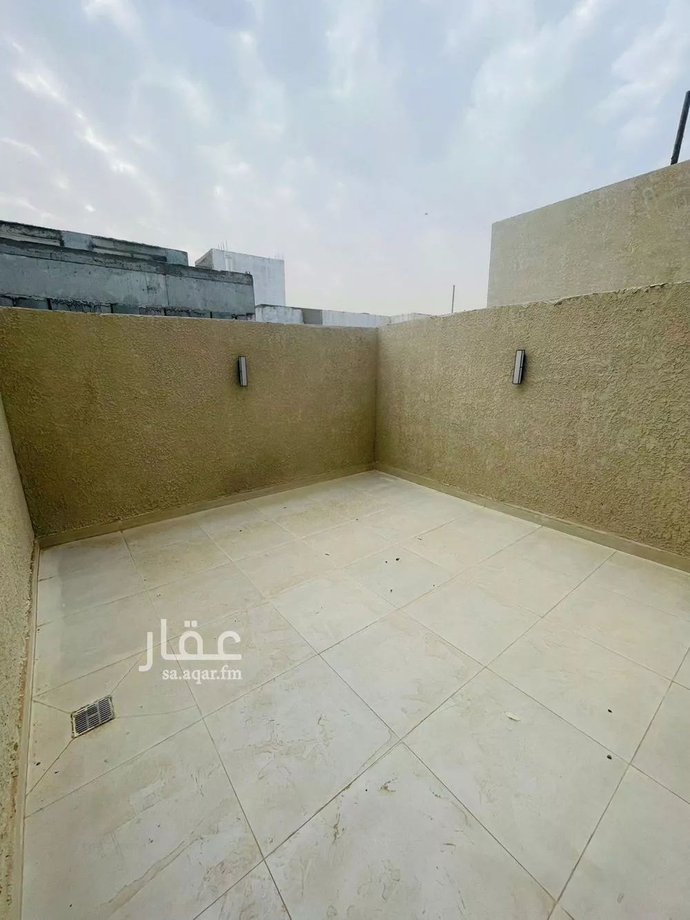 4 bedroom villa in Al Maizilah 7