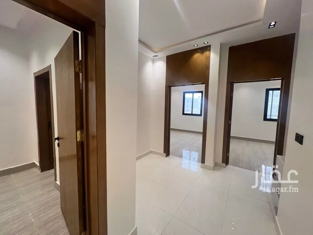 4 bedroom villa in Al Janadriyah 13