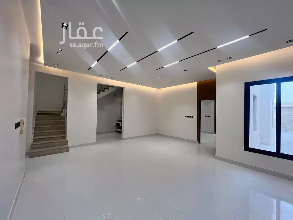 4 bedroom villa in Al Janadriyah 15