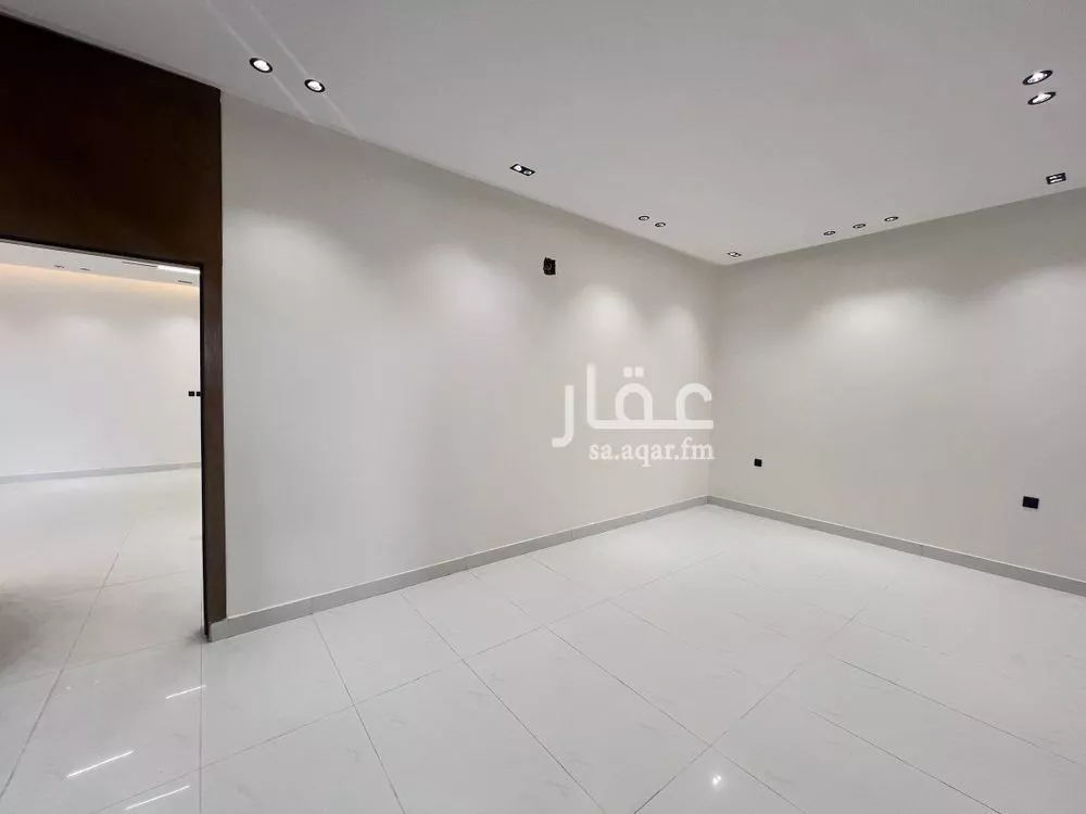 4 bedroom villa in Al Janadriyah 3
