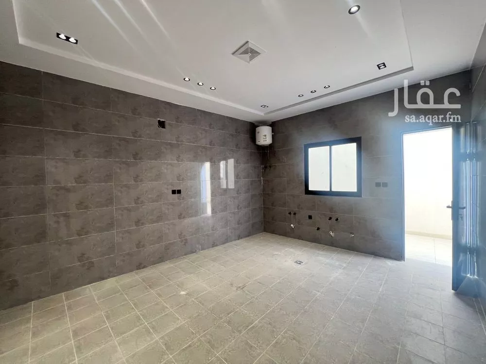 4 bedroom villa in Al Janadriyah 6