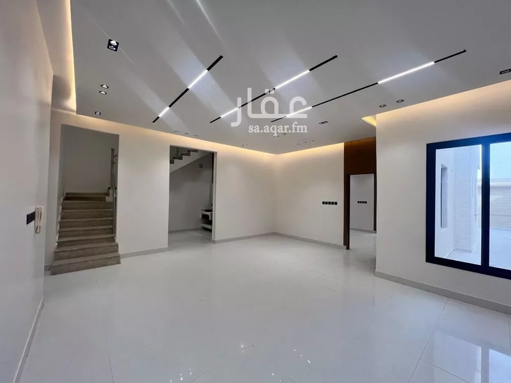 4 bedroom villa in Al Janadriyah 10