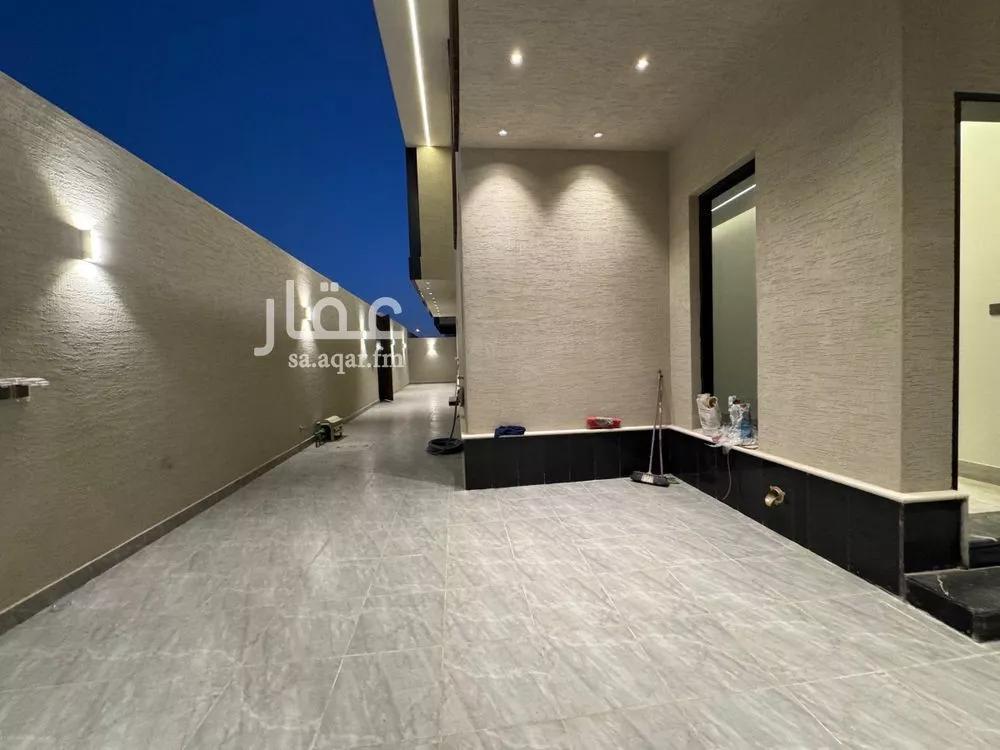 5 bedroom villa in Al Rimal 3